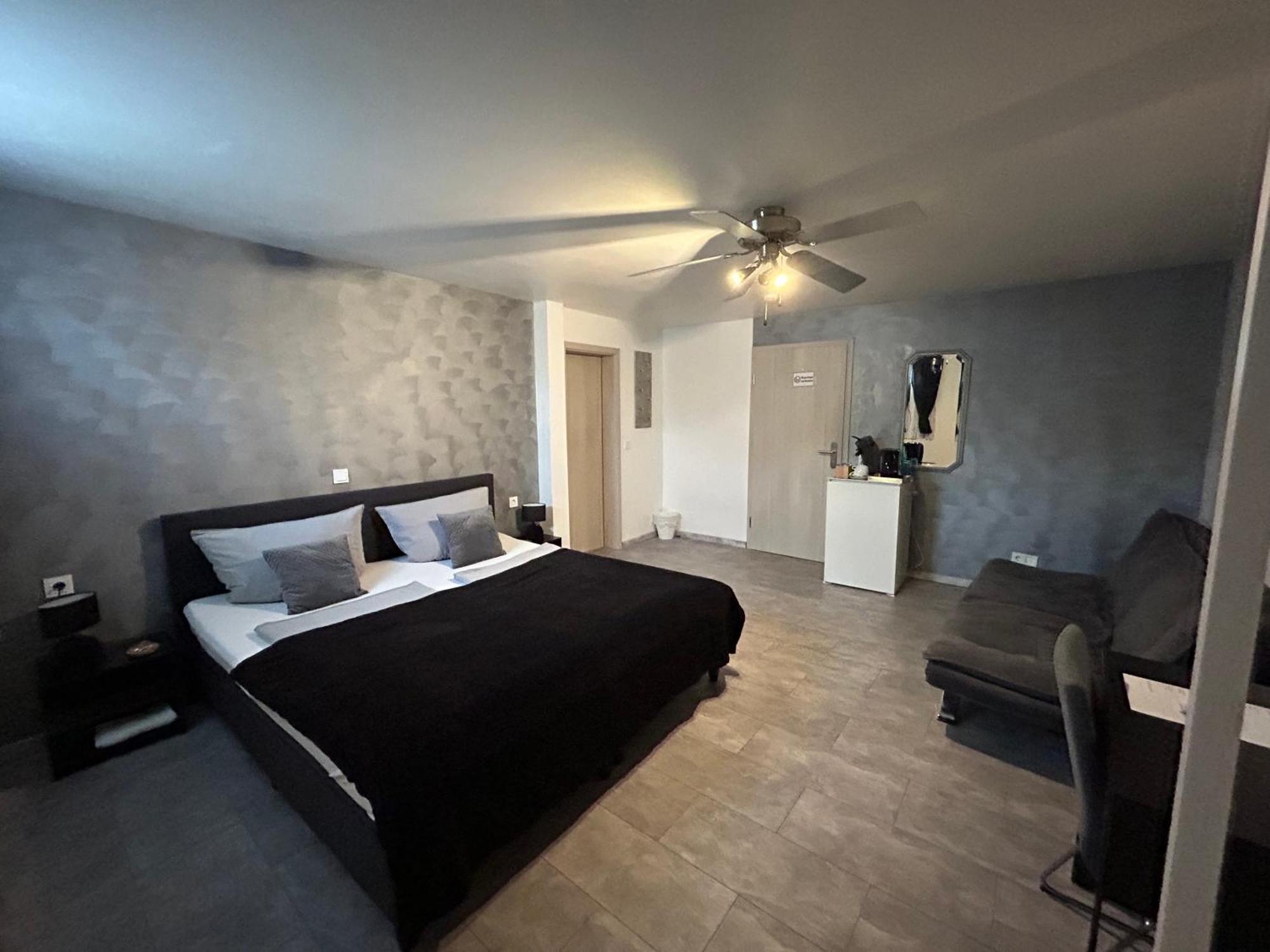 Mikroapartments Klarenthal Homestay Saarbruecken